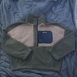 Columbia Two-Tone Fleece Pullover in Olive and Beige